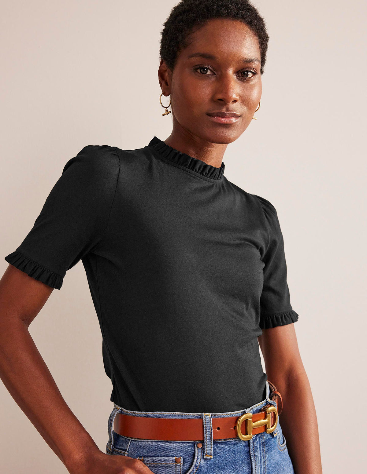 Superweiches T-Shirt mit Rüschendetail-Schwarz - Image 4
