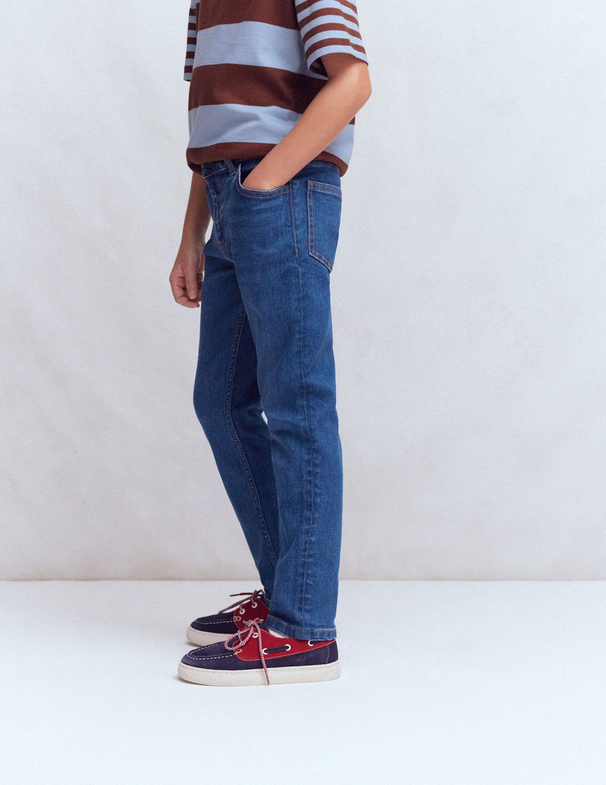Schmal geschnittene Adventure-Flex-Jeans-Mittlere Mischung Denim - Image 3