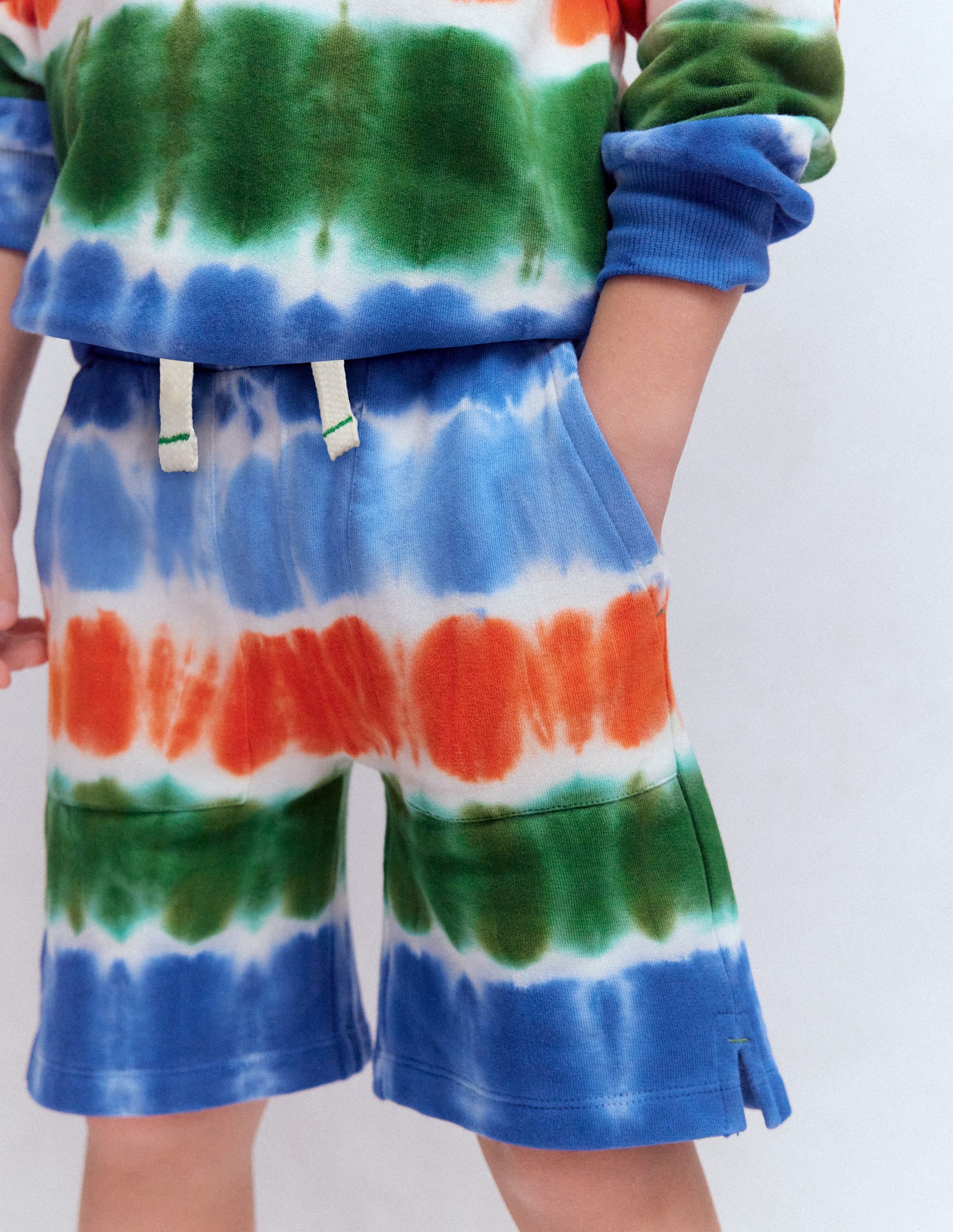 Shorts mit Batikmuster-Bunt - Image 1