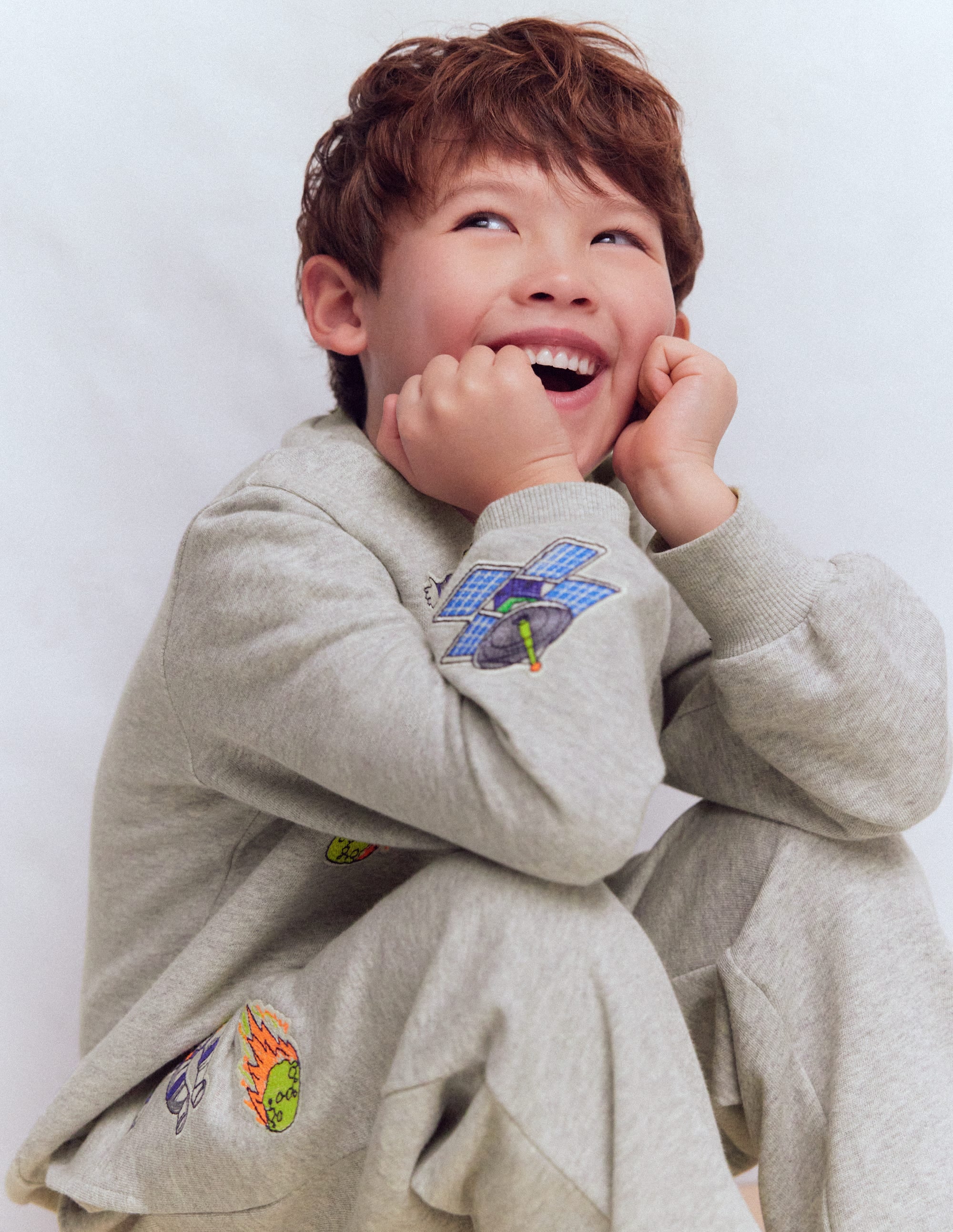 Sweatshirt mit Aufnäher-Grau Meliert, Weltall - Image 5