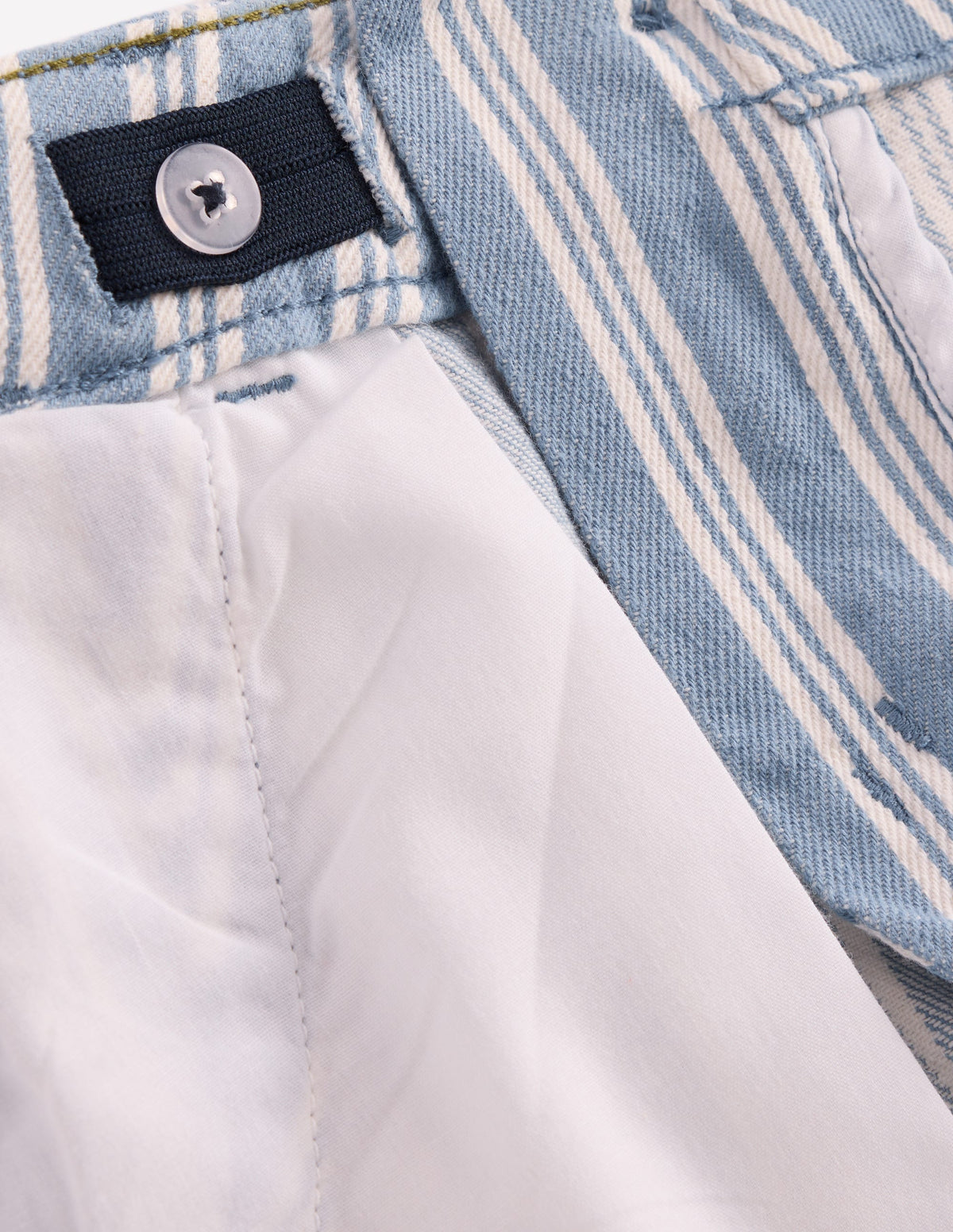 Elegante Shorts-Hellblau Streifen - Image 6