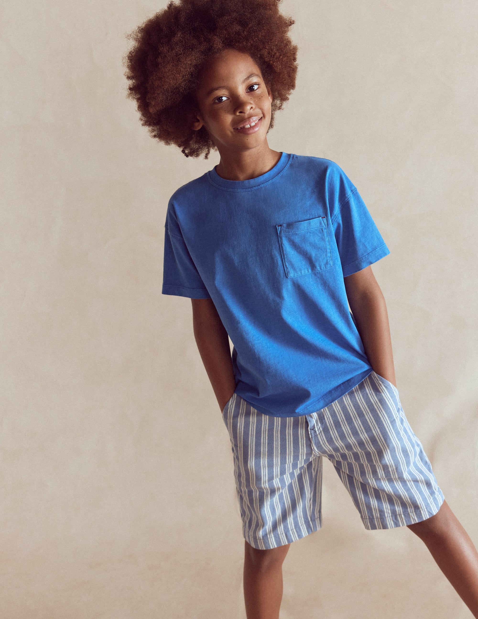 Elegante Shorts-Hellblau Streifen - Image 1