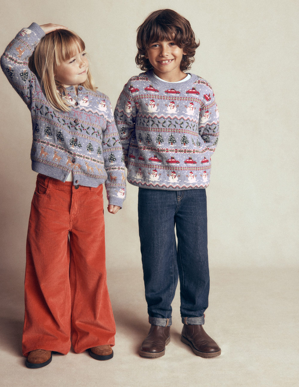 Fair-Isle-Pullover-Gletscherblau Weihnachtsautos-3
