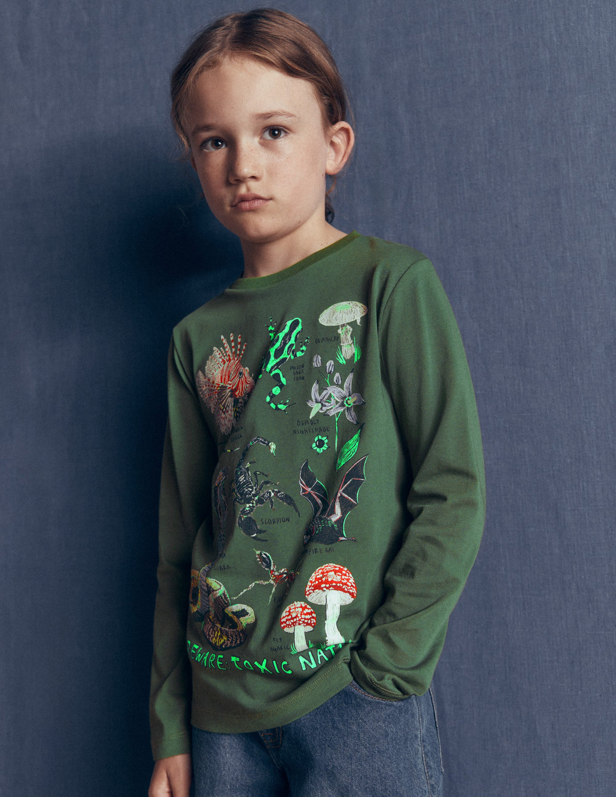 Im Dunkeln leuchtendes Langarmshirt-Flaschengrün, Toxic Nature - Image 1