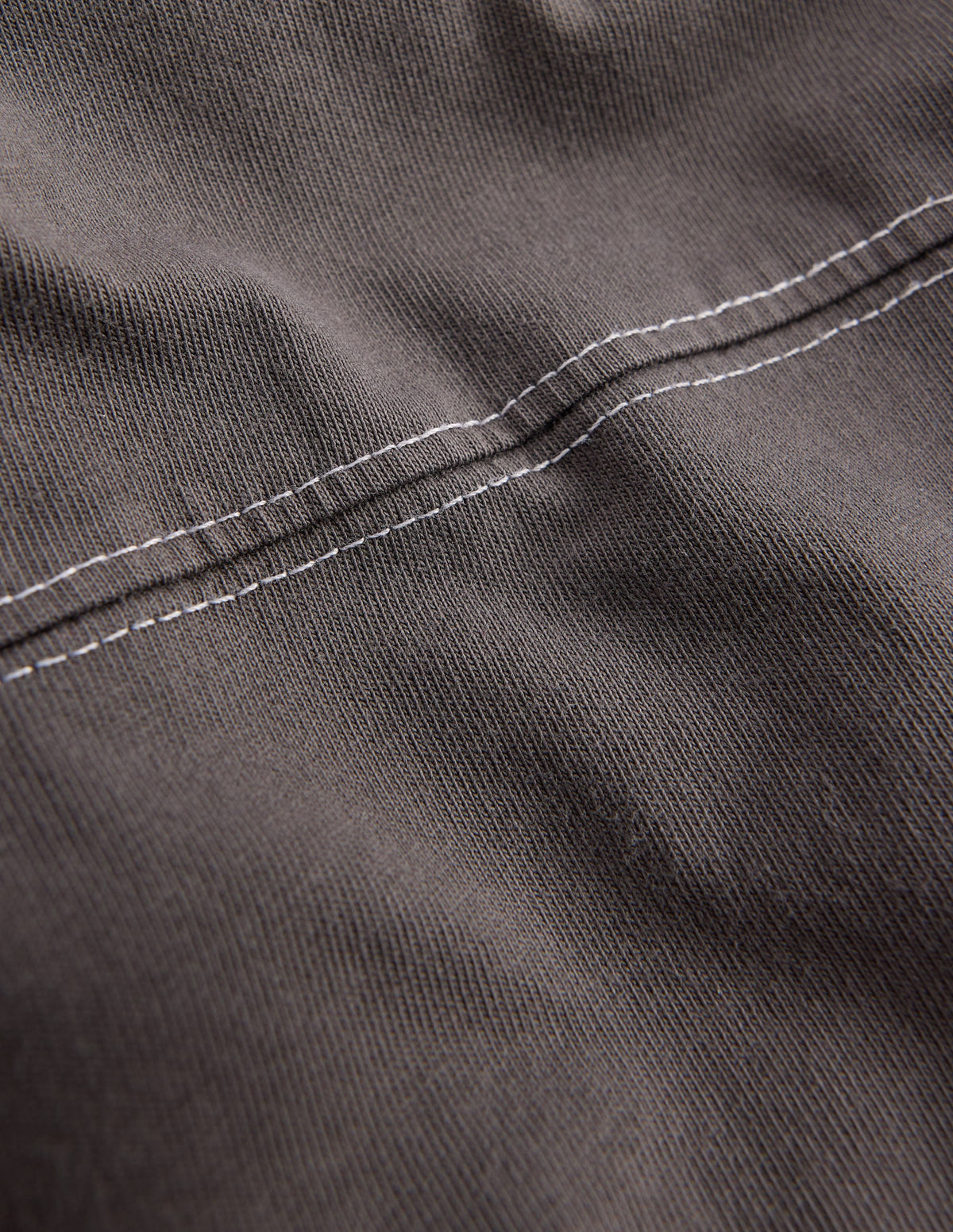 Lockeres Langarmshirt mit Ziernähten-Warmes Braun-3