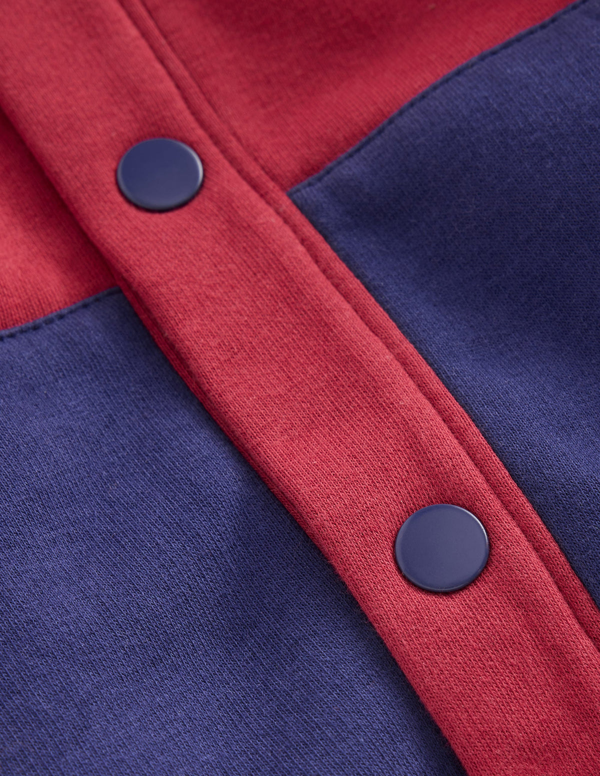 Kapuzenpullover im College-Look-Erdiges Rot - Image 3