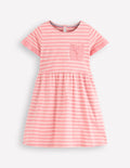 Jerseykleid mit Tasche aus Lochstickerei-Mandelrosa Streifen