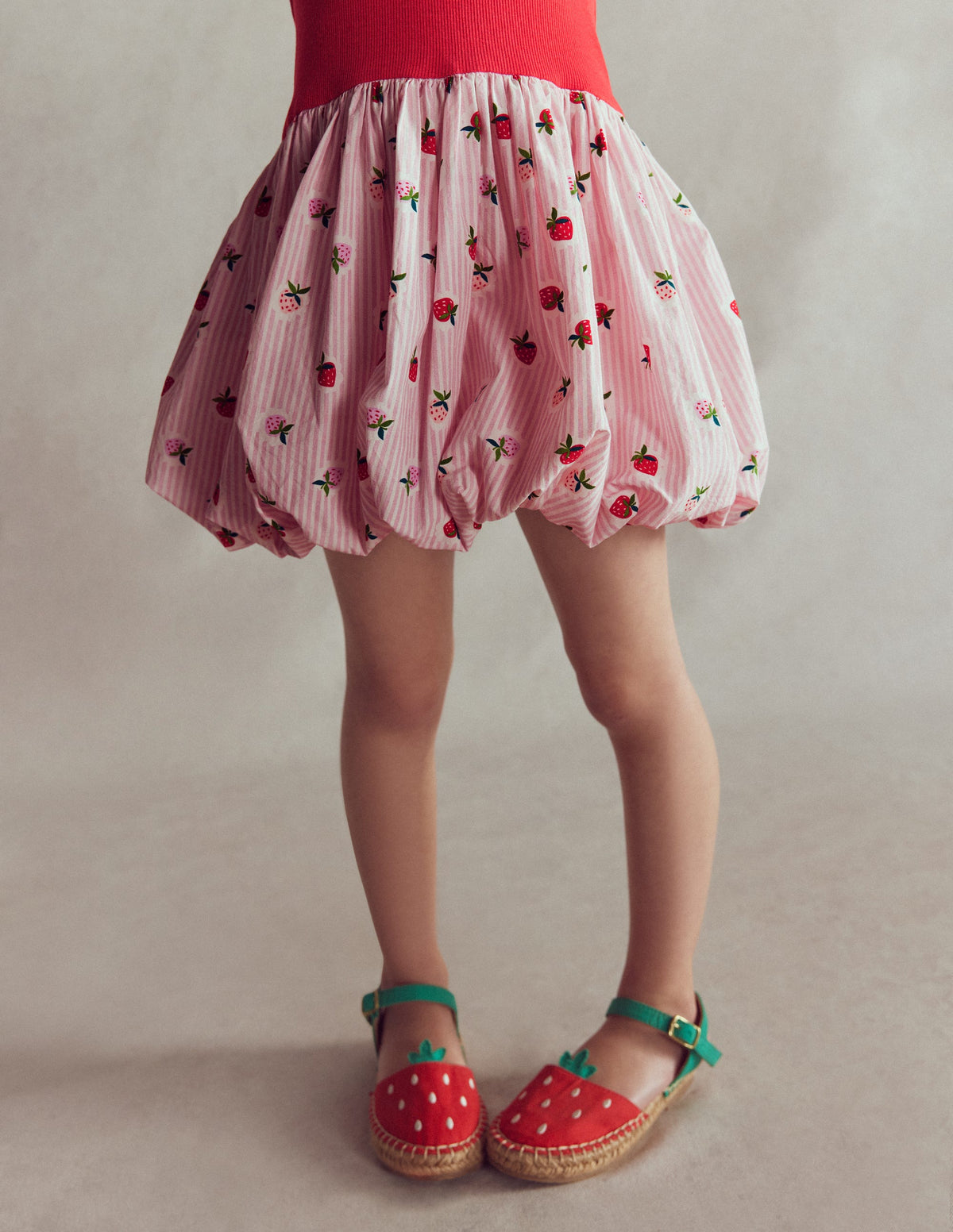 Rippstrick-Kleid mit Ballonsaum-Drillich Streifen Erdbeere - Image 1