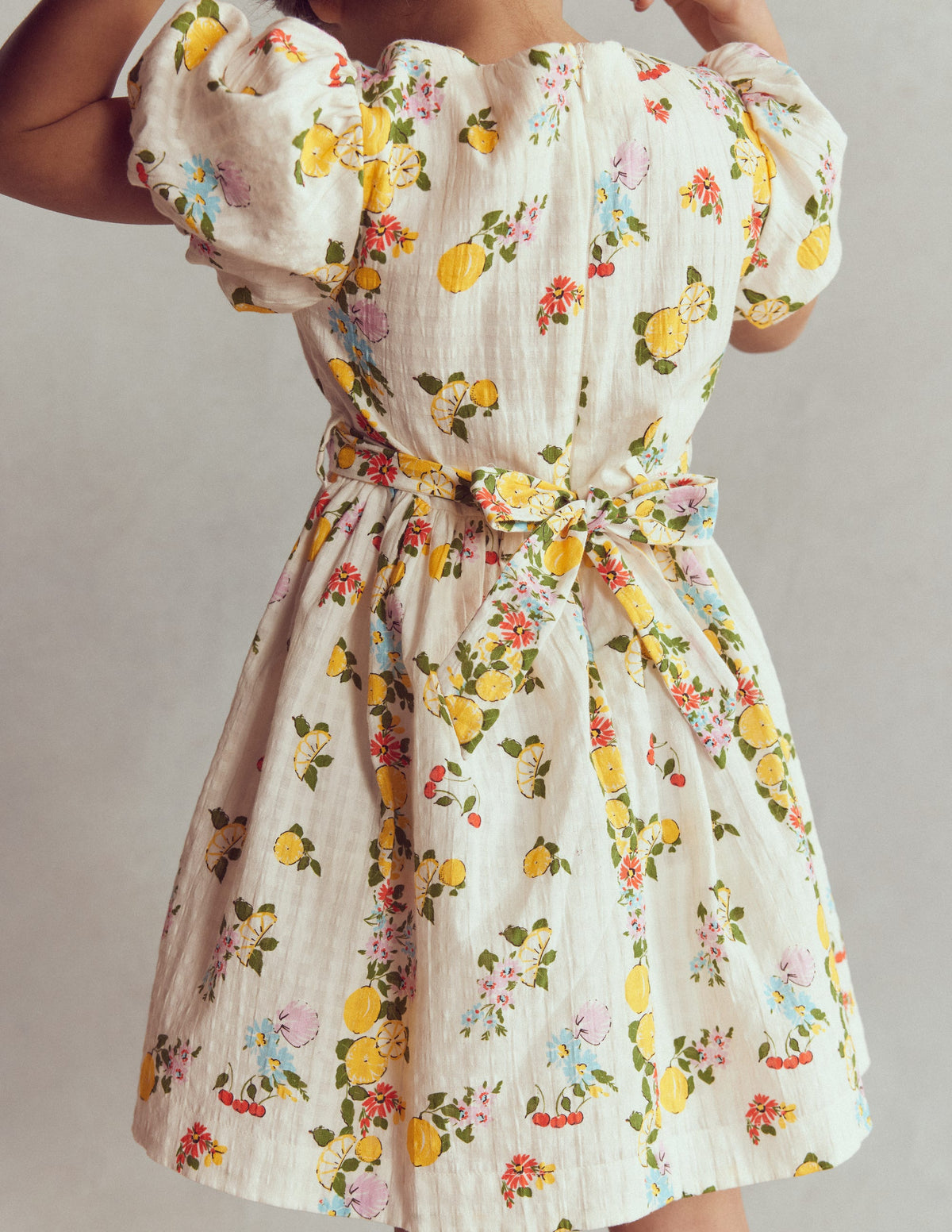 Robe style vintage à ceinture large-Motif floral citron ivoire doux-2