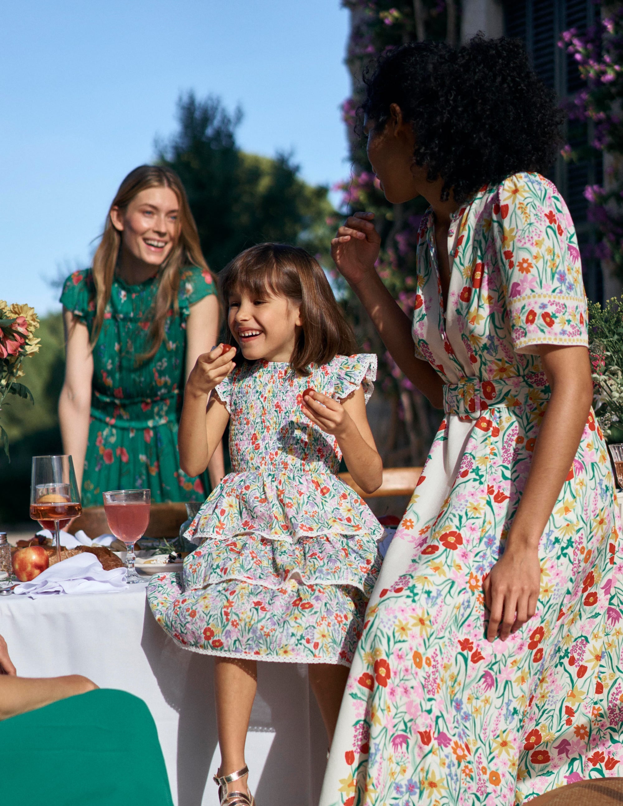 Gestuftes Kleid mit Spitzenbesatz-Bunt, Frühlingsblumen - Image 4