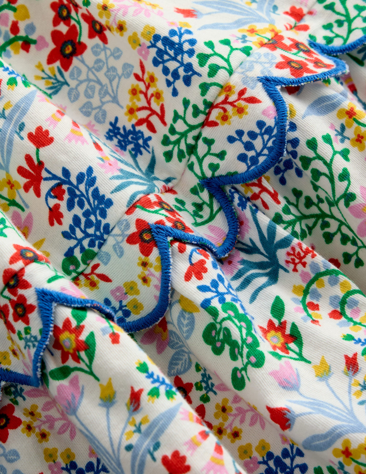 Gestuftes Sommerkleid mit Muschelsaum-Blumenmuster - Image 3