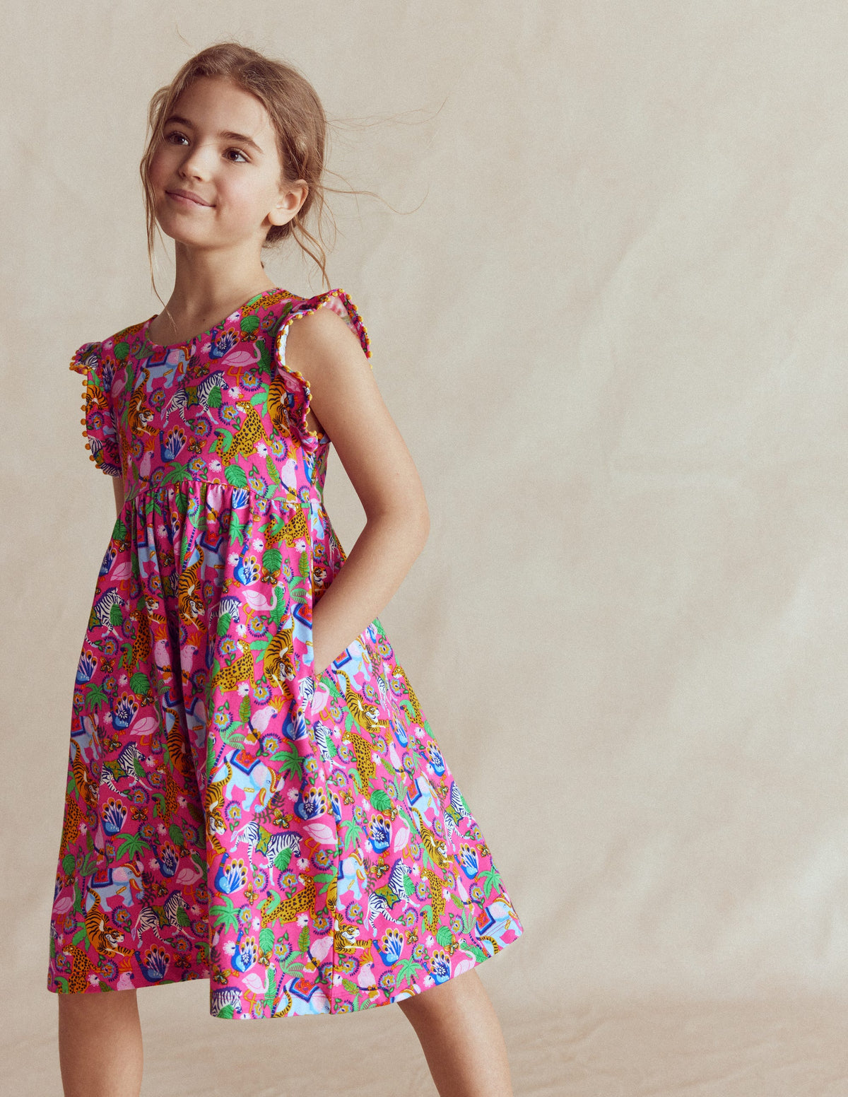 Jerseykleid mit Kleeblattschleife am Rücken-Flamingo Pink Dschungeltiere-2