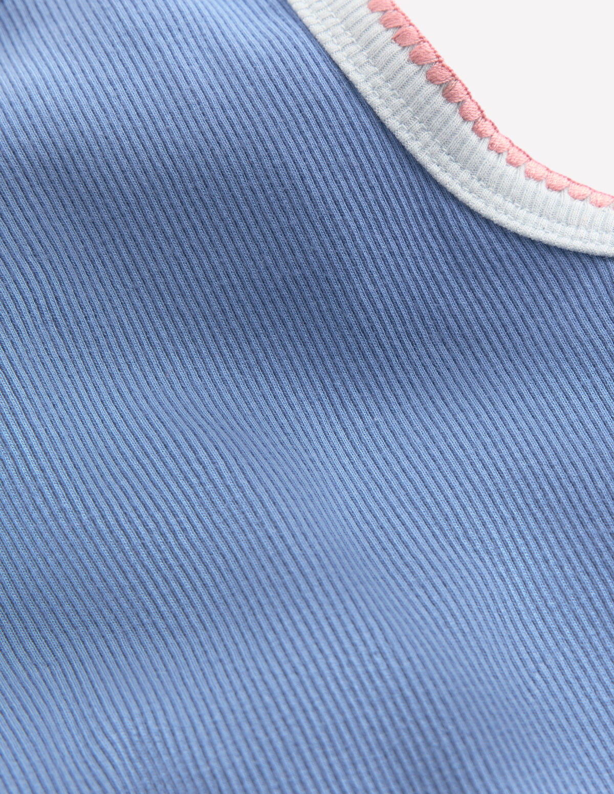 Geripptes Top mit Häkelbesatz-Hellblau - Image 3