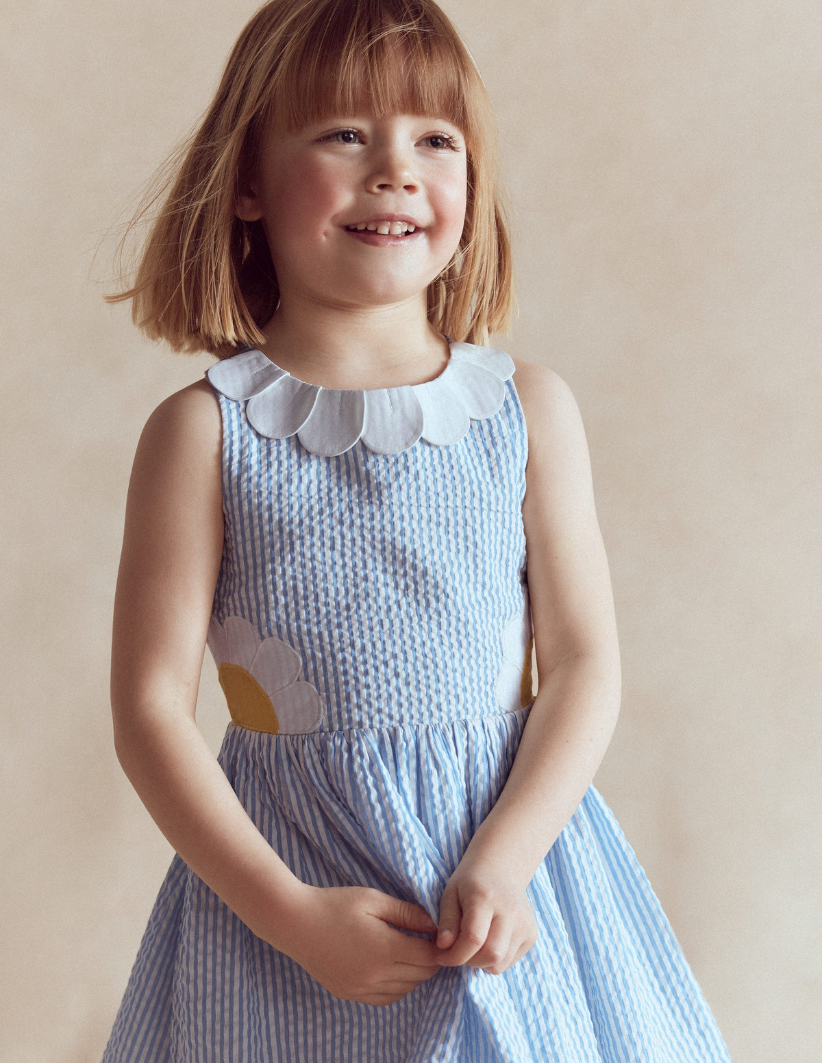 Originelles Kleid mit gekreuzten Rückenträgern-Blau Gänseblümchen-Applikation - Image 3