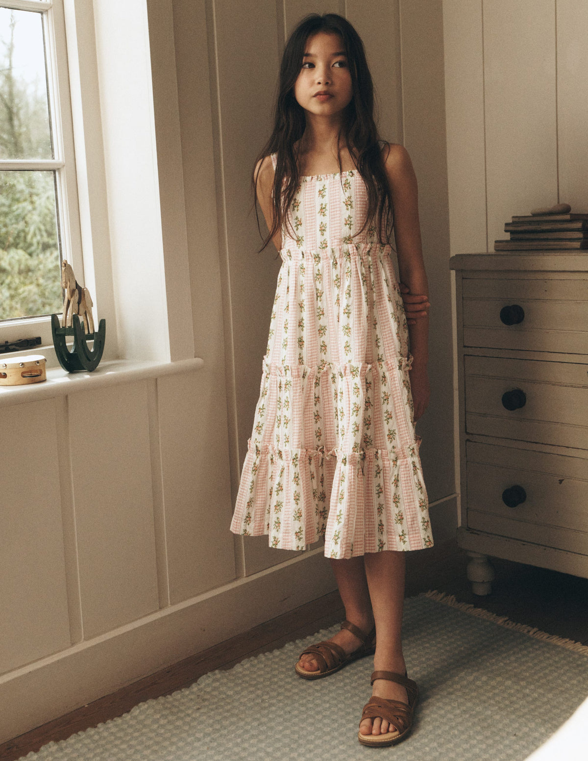 Gestuftes Midi-Sommerkleid-Sanftes Naturweiß Vichykaro Blumenmuster-4