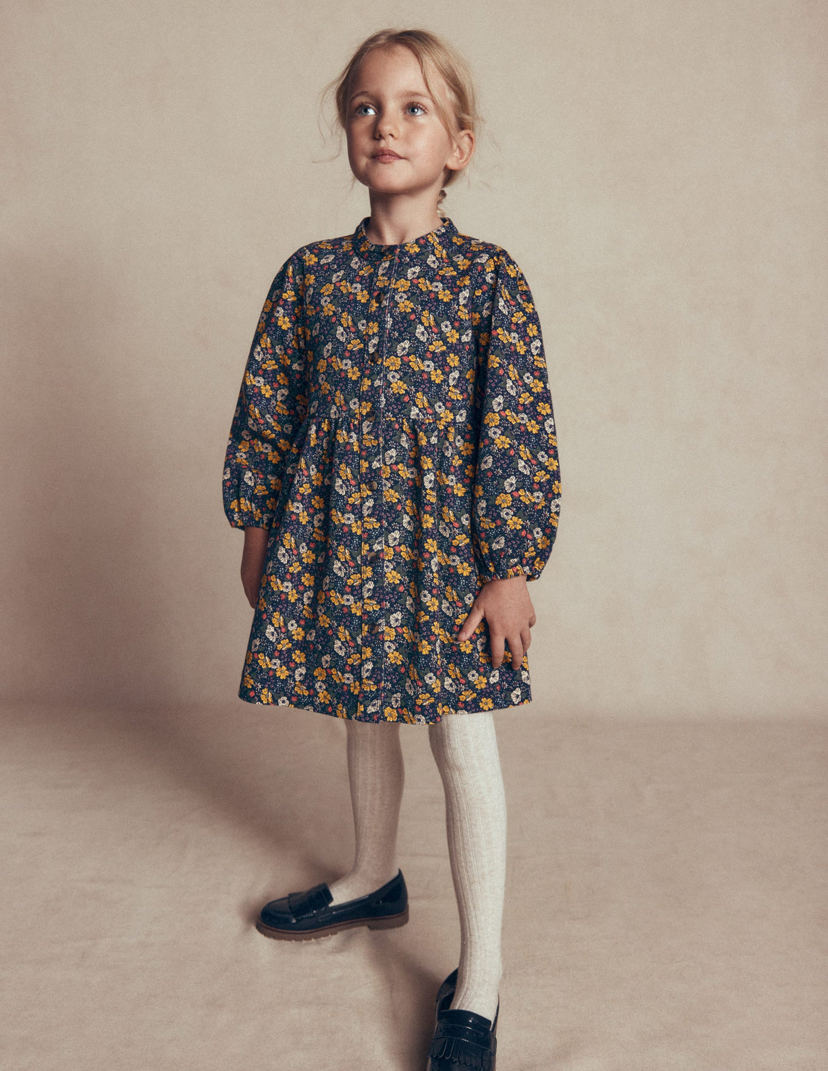Betsy Gewebtes Kleid mit Puffärmeln-London-Stickerei-1