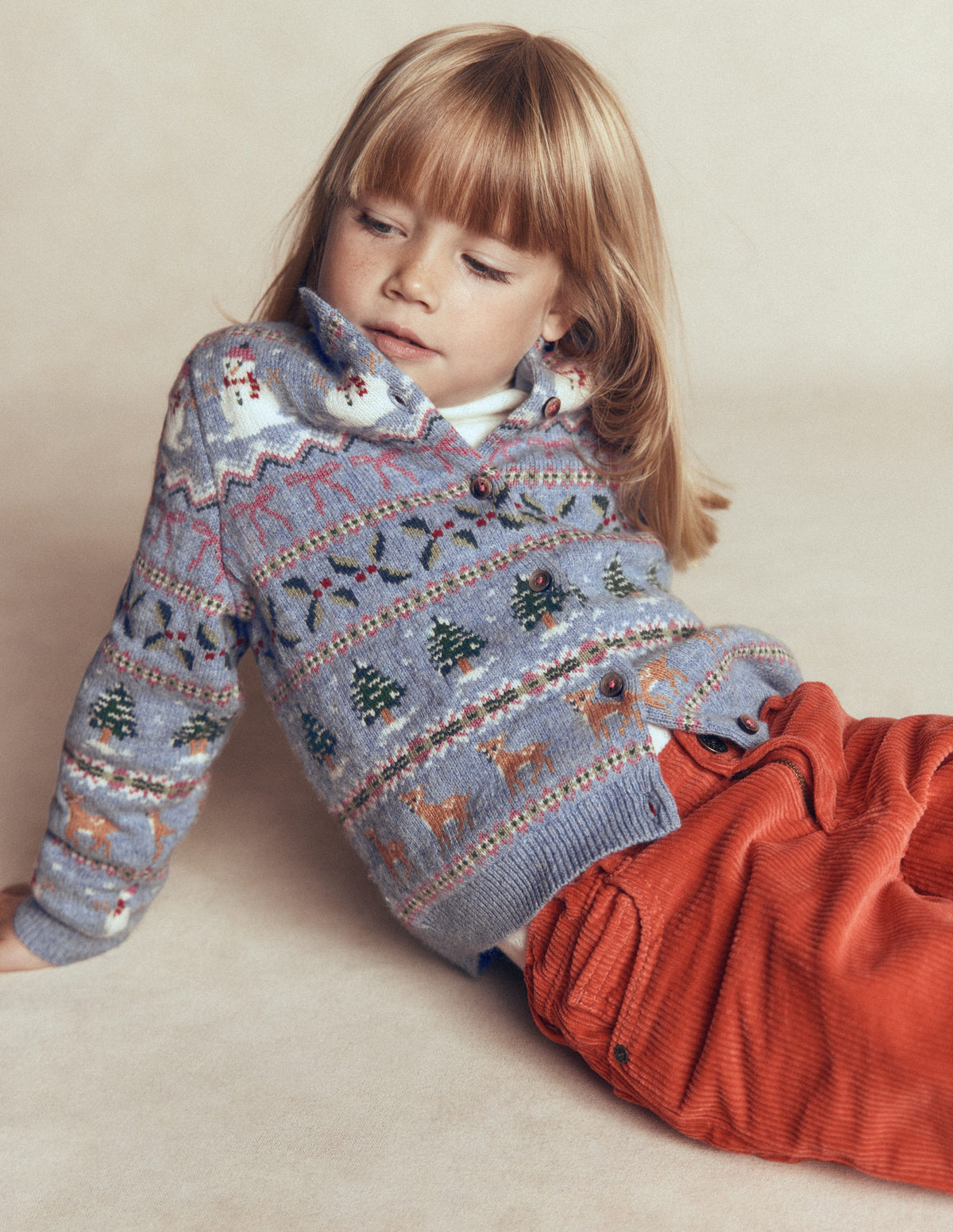 Edie Fair-Isle-Strickjacke-Gletscherblau Verschneite Weihnachten - Image 5