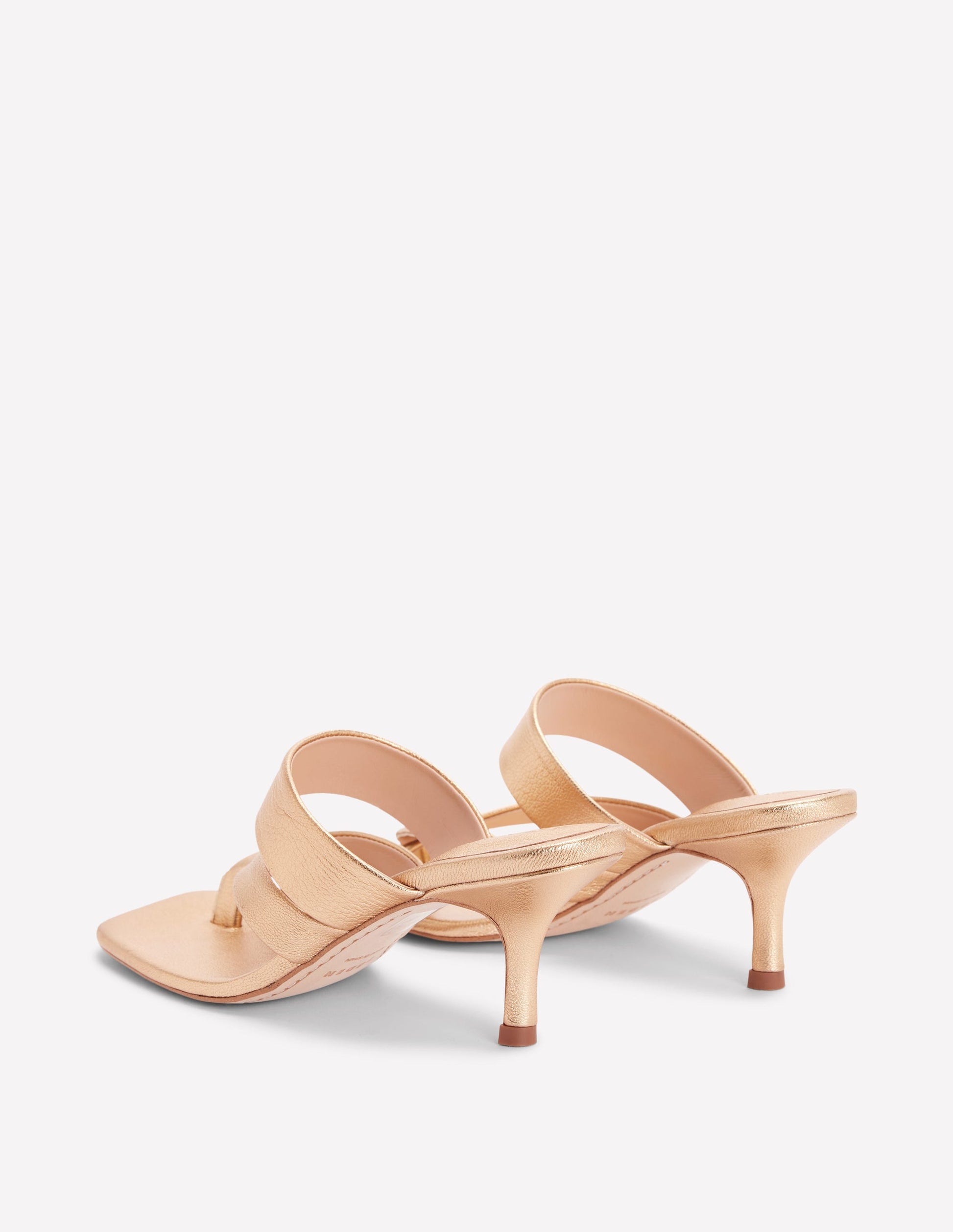 Zehenstegsandalen mit Kitten-Absatz-Gold-5