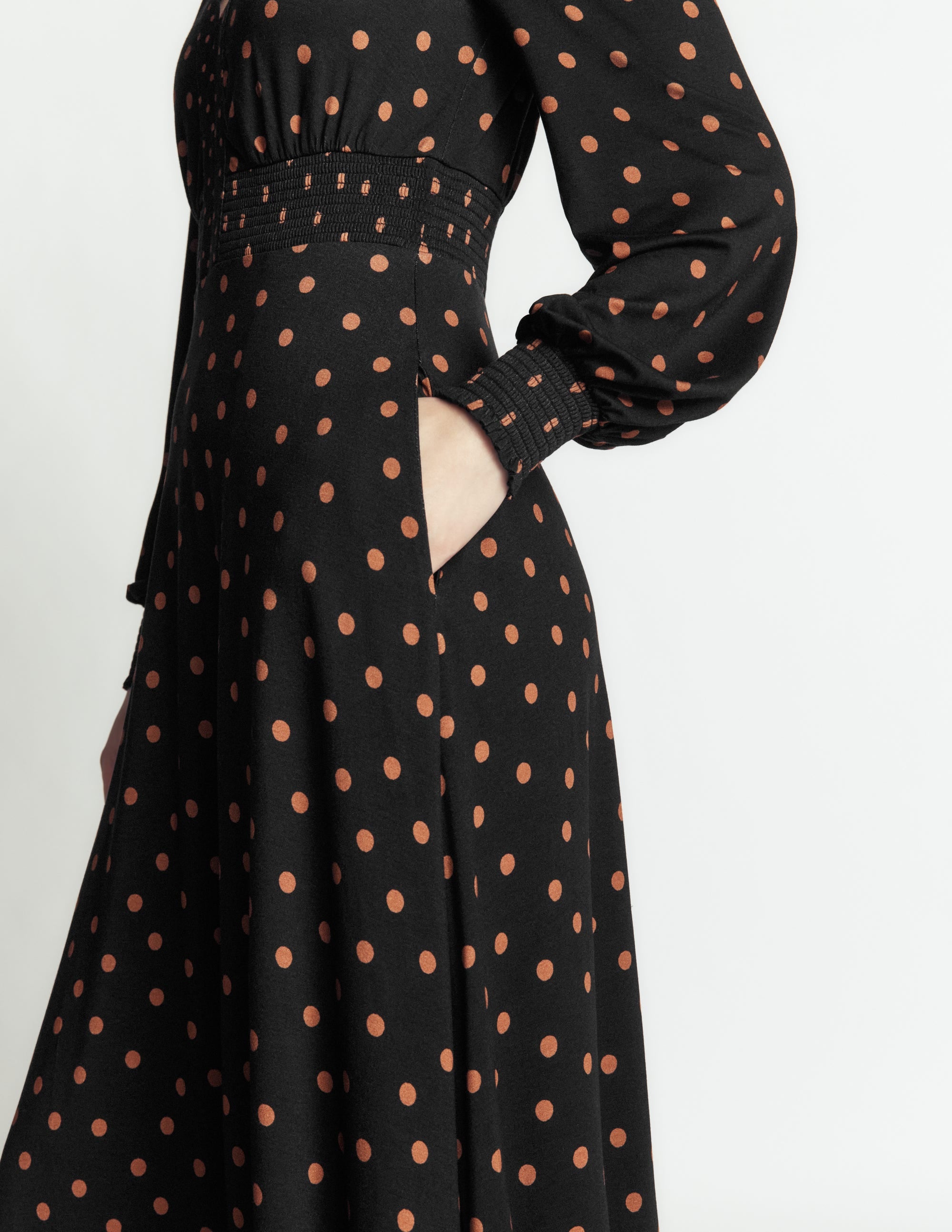 Georgia Jersey-Midikleid-Schwarz, Boden-Punkte - Image 2