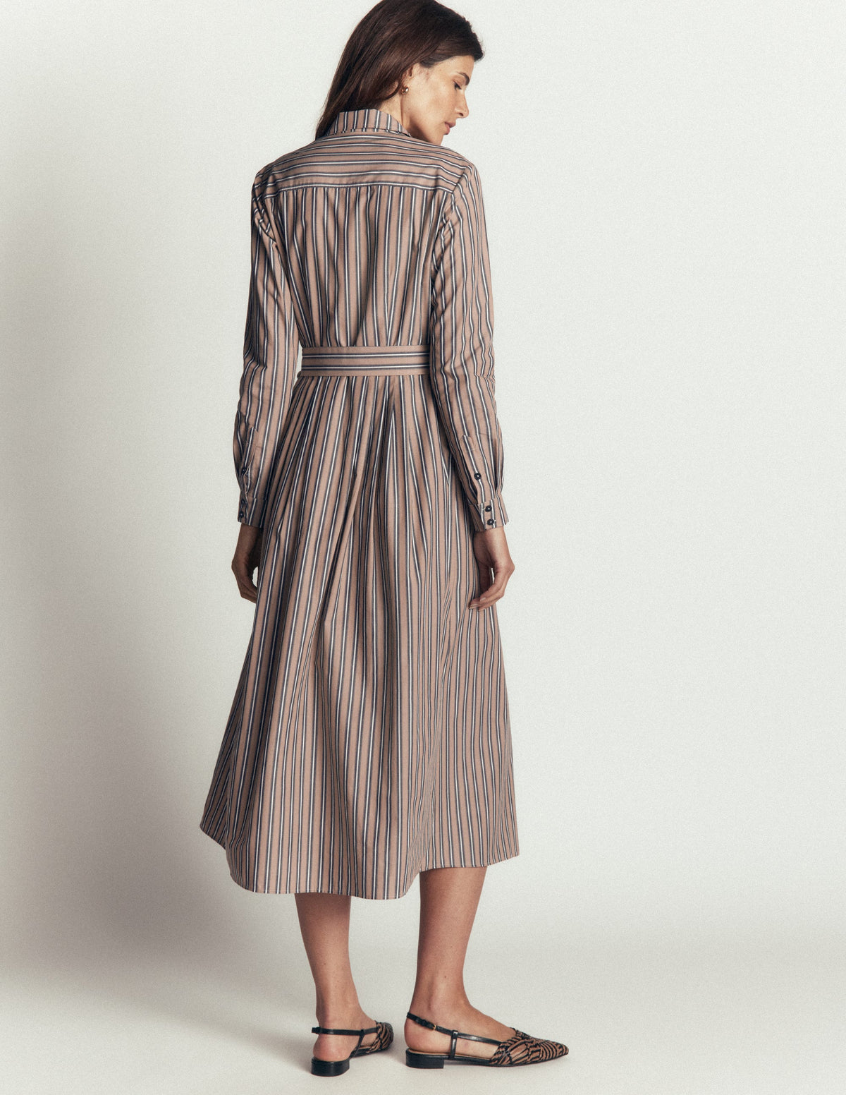 Robe-chemise midi Alexa en coton-Rayé tramway camel, bleu marine - Image 3