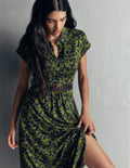 Robe-chemise Fae en jersey-Vert forêt, motif Sprayed Leaf