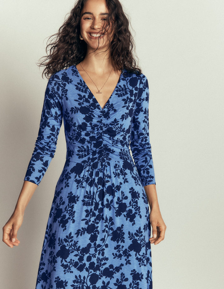 Robe Jasmine froncée en jersey-Myosotis, motif Bouquet Breeze