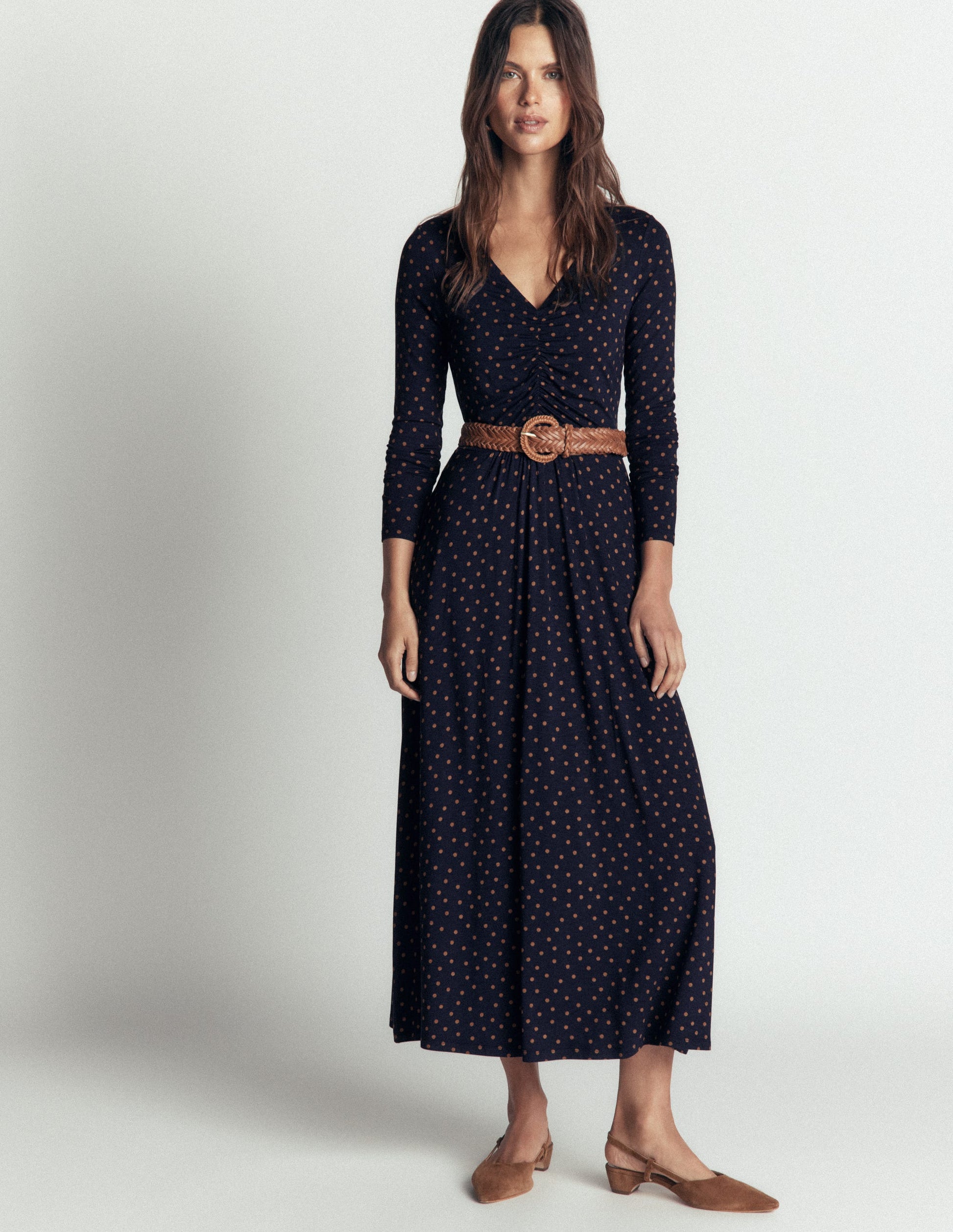 Jasmin Gerafftes Jerseykleid-Französisches Marineblau, Gemalte Tupfen Verteilt-1
