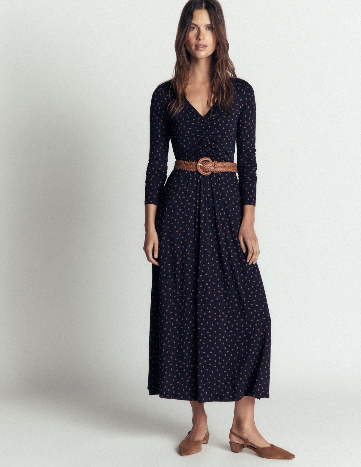Jasmin Gerafftes Jerseykleid-Französisches Marineblau, Gemalte Tupfen Verteilt - Image 1