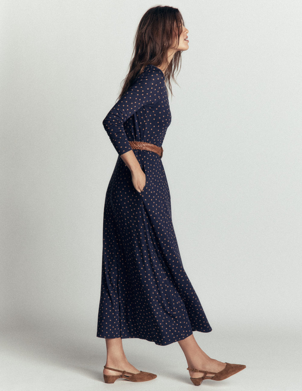 Jasmin Gerafftes Jerseykleid-Französisches Marineblau, Gemalte Tupfen Verteilt - Image 4
