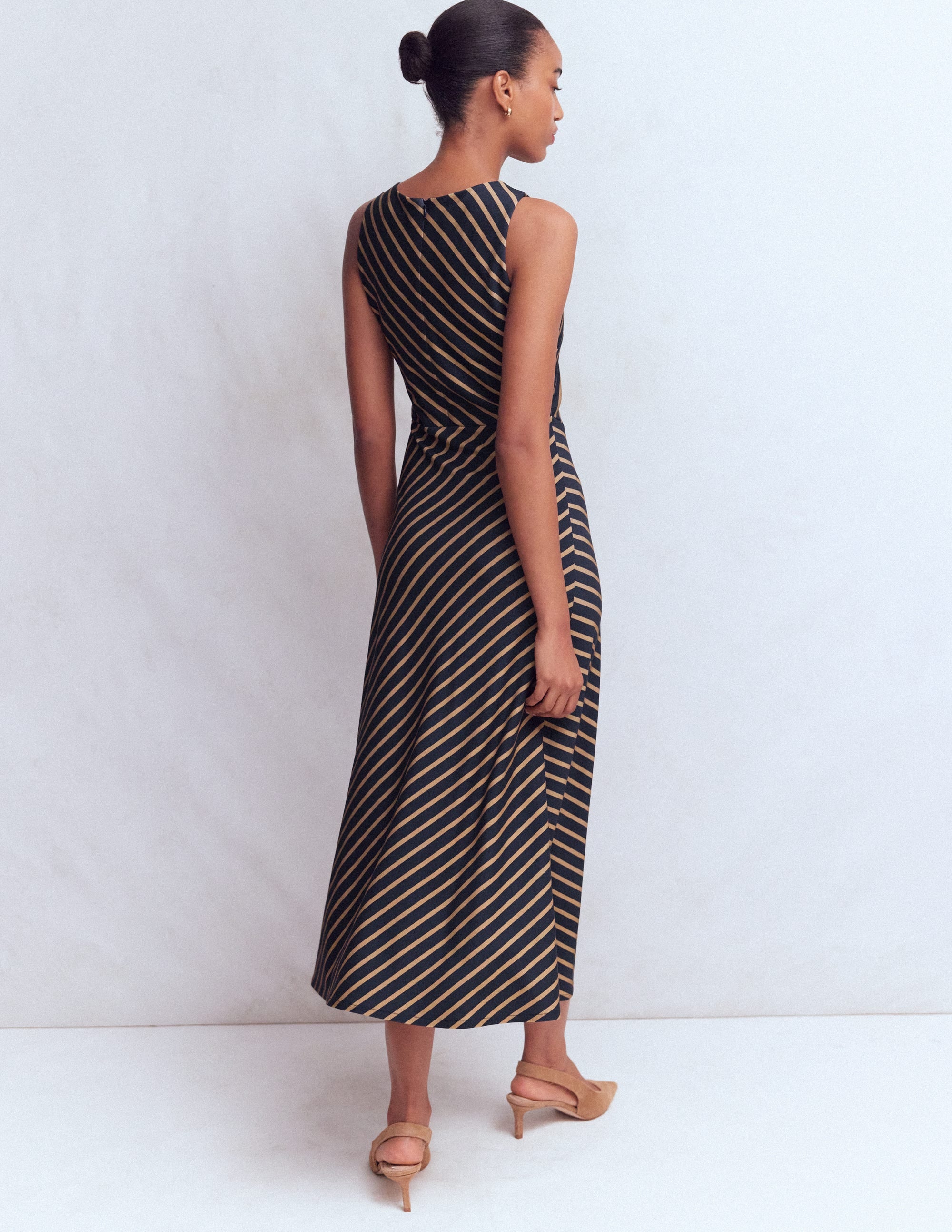 Asymmetrisches Ponte-Midikleid-Marineblau und Camel Streifen - Image 4