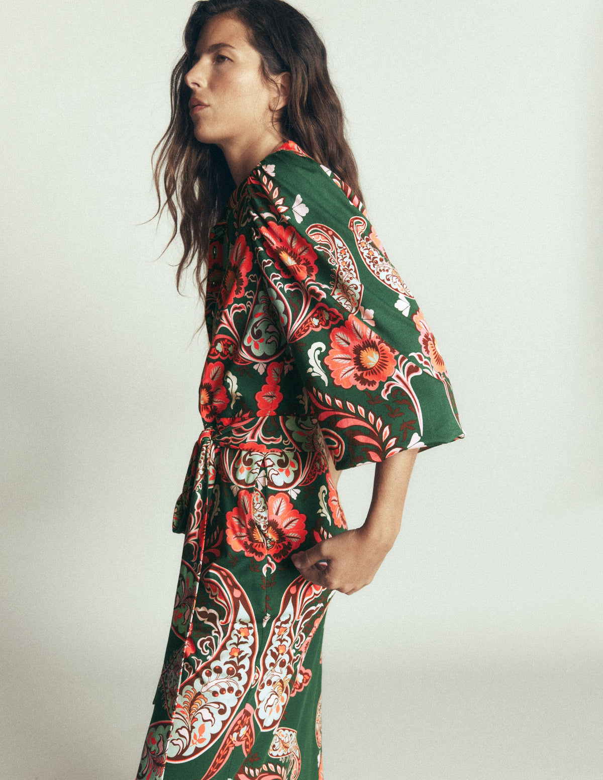 Eli Jersey-Midikleid mit Gürtel-Jägergrün, Boho-Traum - Image 5