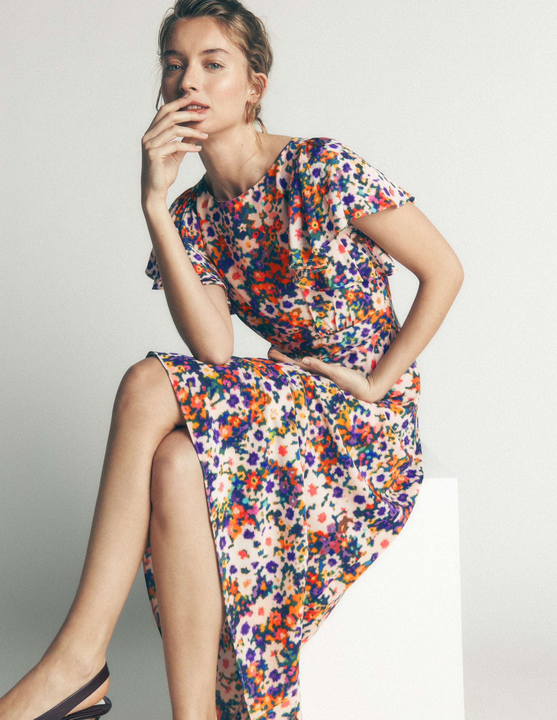 Kleid mit drapierten Ärmeln für besondere Anlässe-Bunt, Blumenmuster-Fusion-5