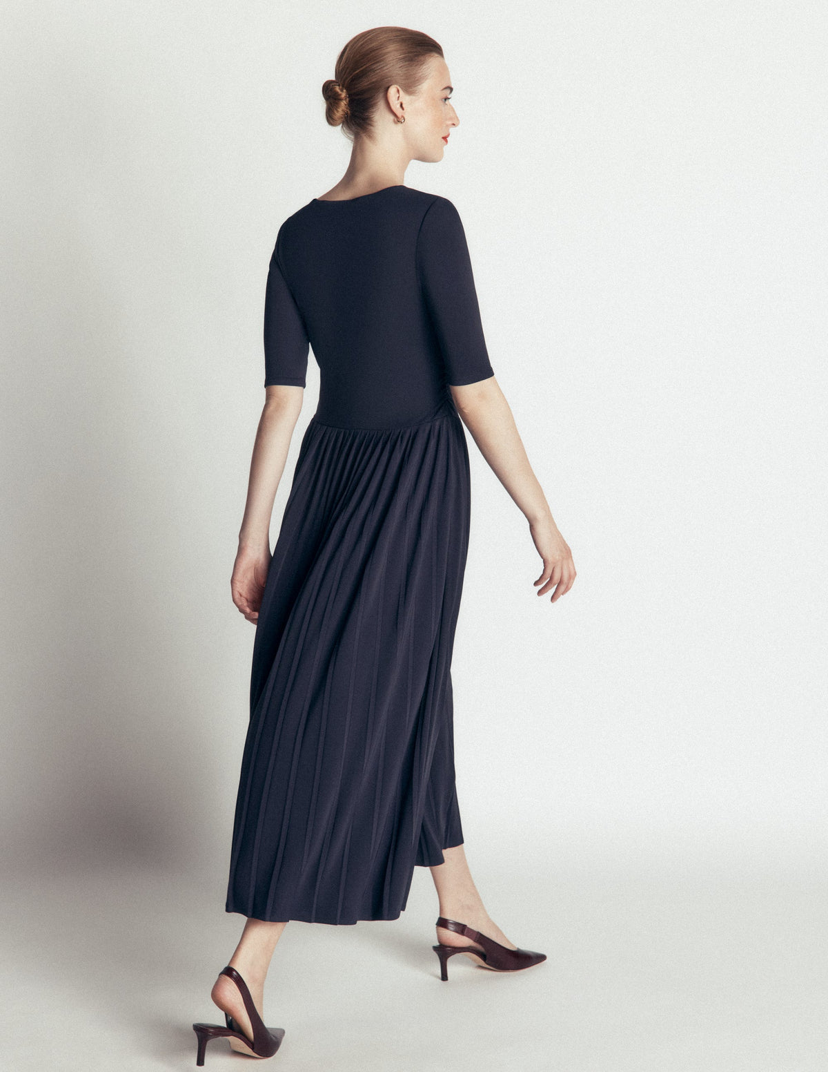 Plissiertes Jersey-Midikleid-Marineblau - Image 4