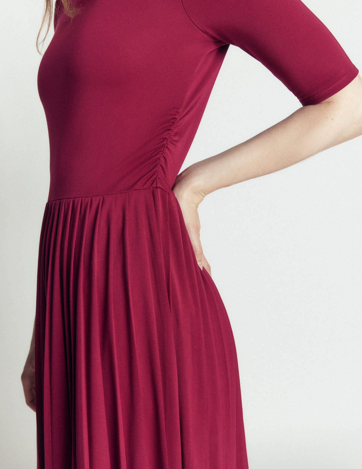 Plissiertes Jersey-Midikleid-Rote Beete - Image 3