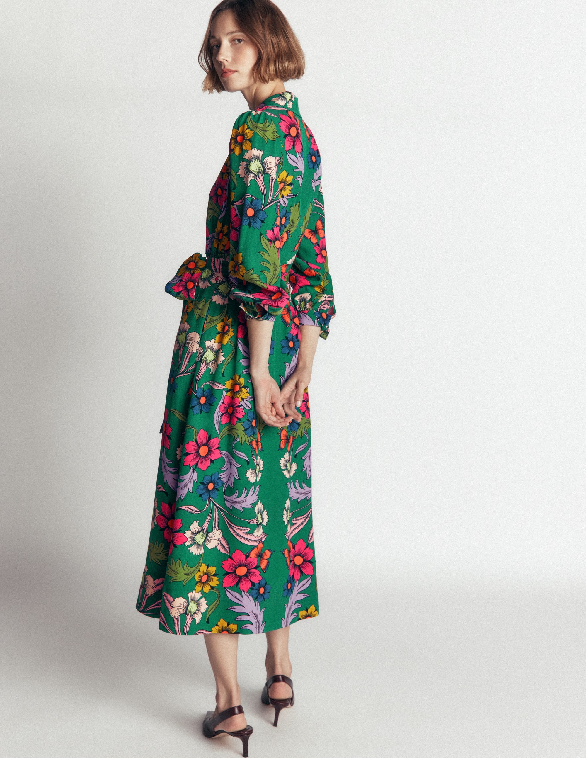 Maeve Hemdblusenkleid für besondere Anlässe-Schmucksteingrün, Schmetterlingsstrauß - Image 5