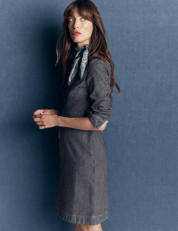 Bronte Kurzes Jeanskleid-Feiner Denim Drillich Streifen