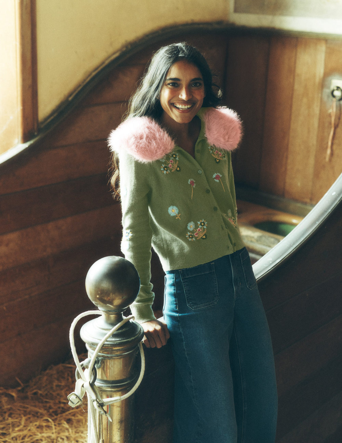Verkürzte Strickjacke mit Fellkragen-Lorbeergrün, Bestickt - Image 7