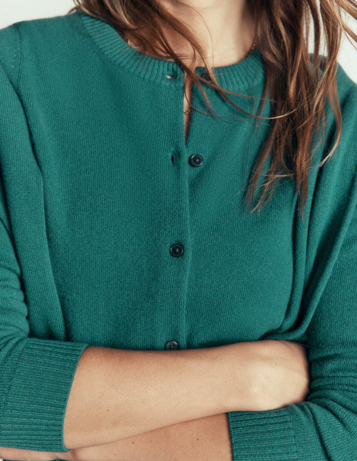 Elsie Kaschmir-Strickjacke mit Rundhalsausschnitt-Tiefseetiefe - Image 2