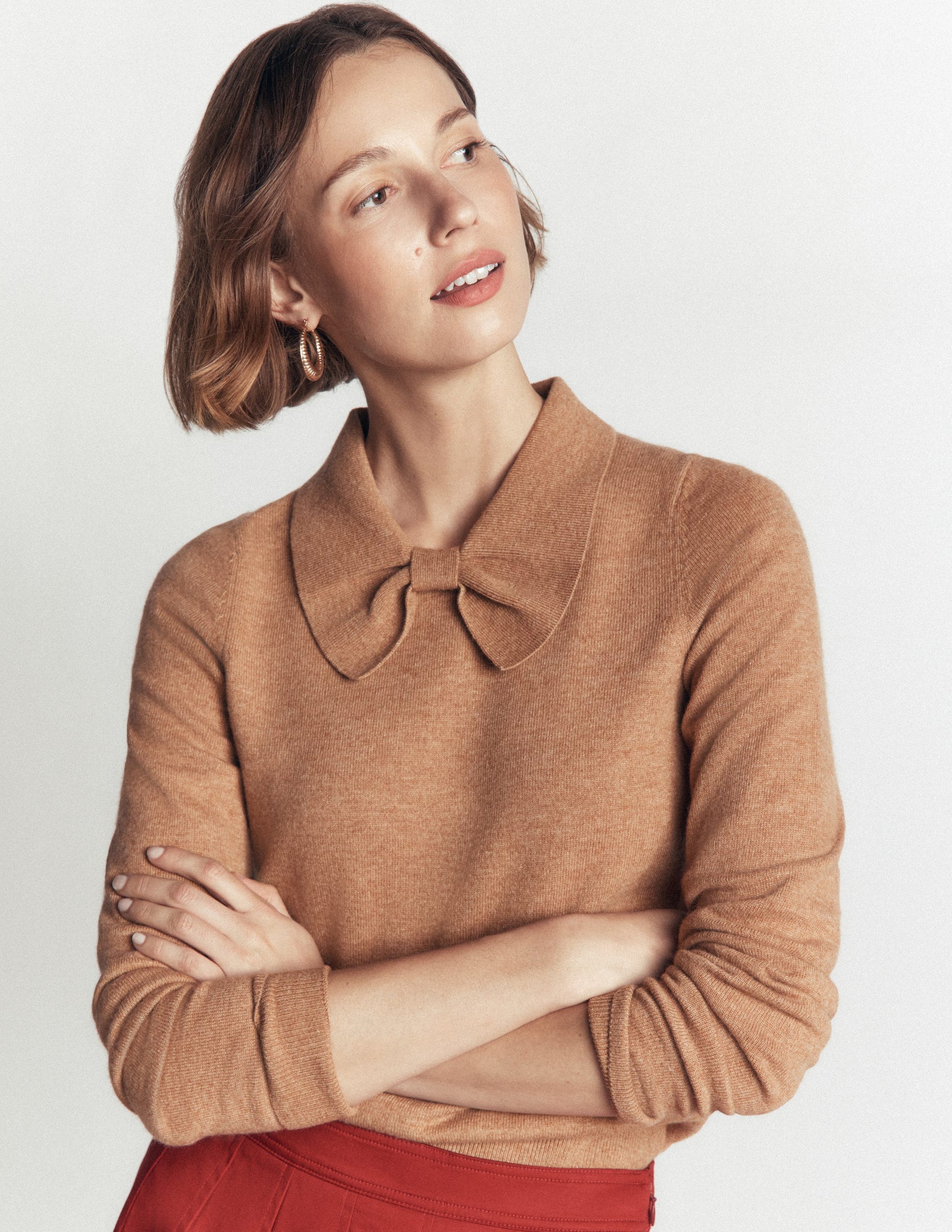 Strickpullover mit Schleife am Ausschnitt-Camel Meliert-5