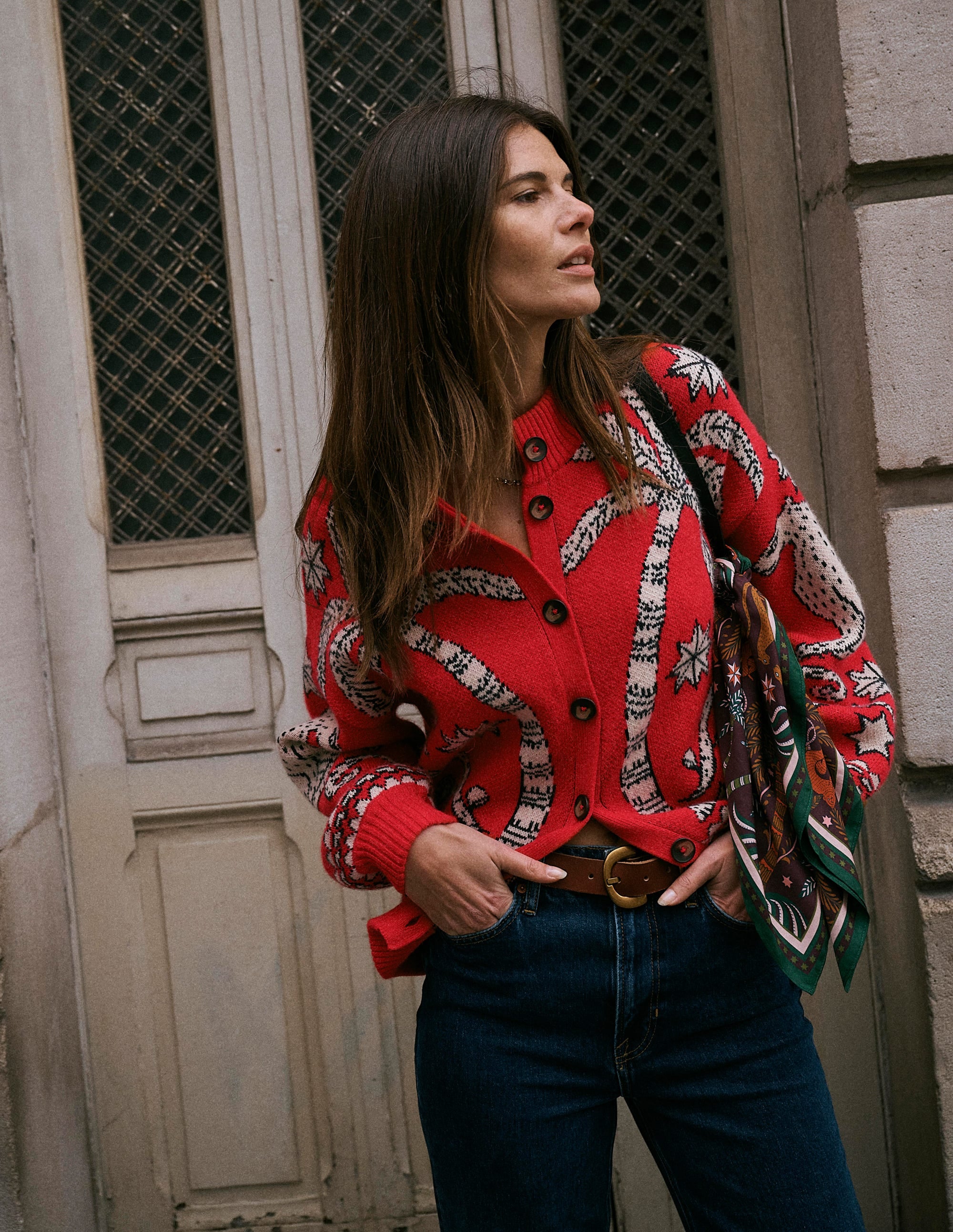 Jemma Jacquard-Strickjacke-Merida Rot Palmenbaum - Image 1
