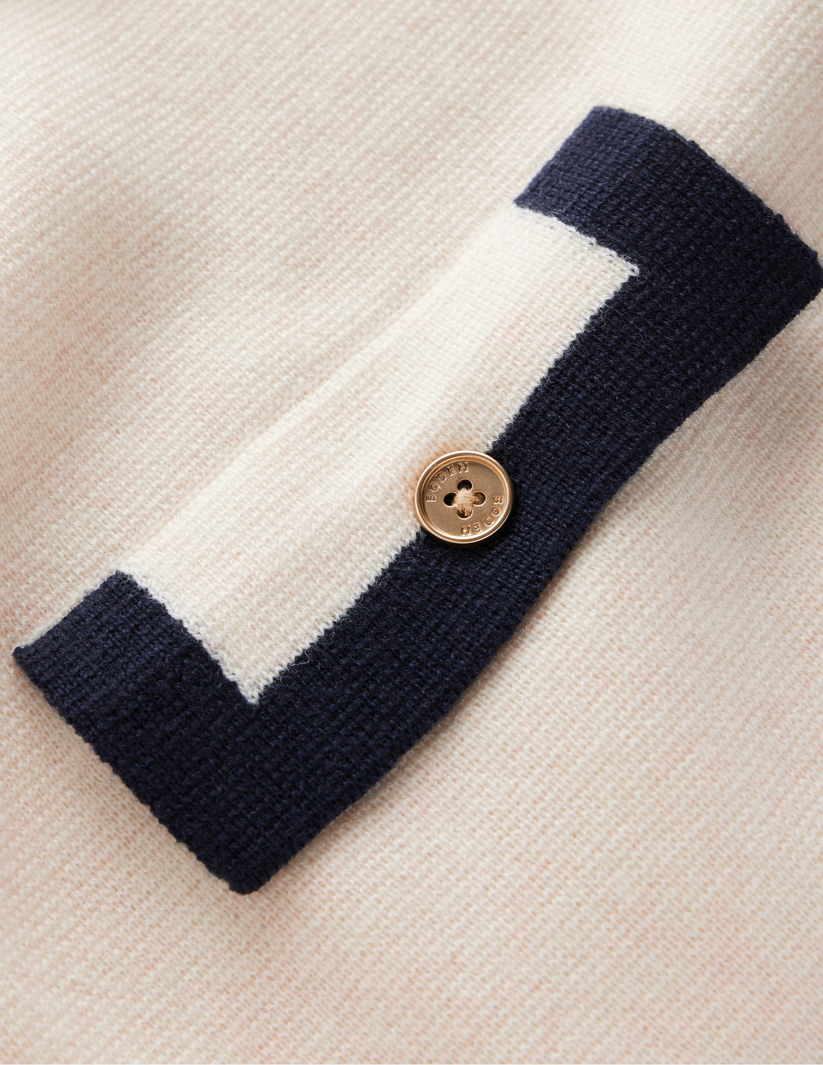 Elizabeth Strickjacke mit Schleife-Warmes Naturweiß - Image 7
