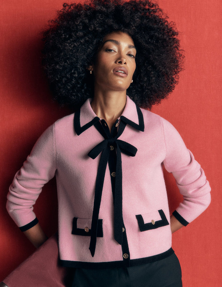 Elizabeth Strickjacke mit Schleife-Frühlingsblütenrosa
