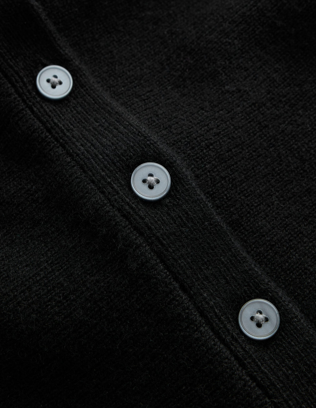 Taillierte Woll-Strickjacke mit Schößchen-Schwarz - Image 7