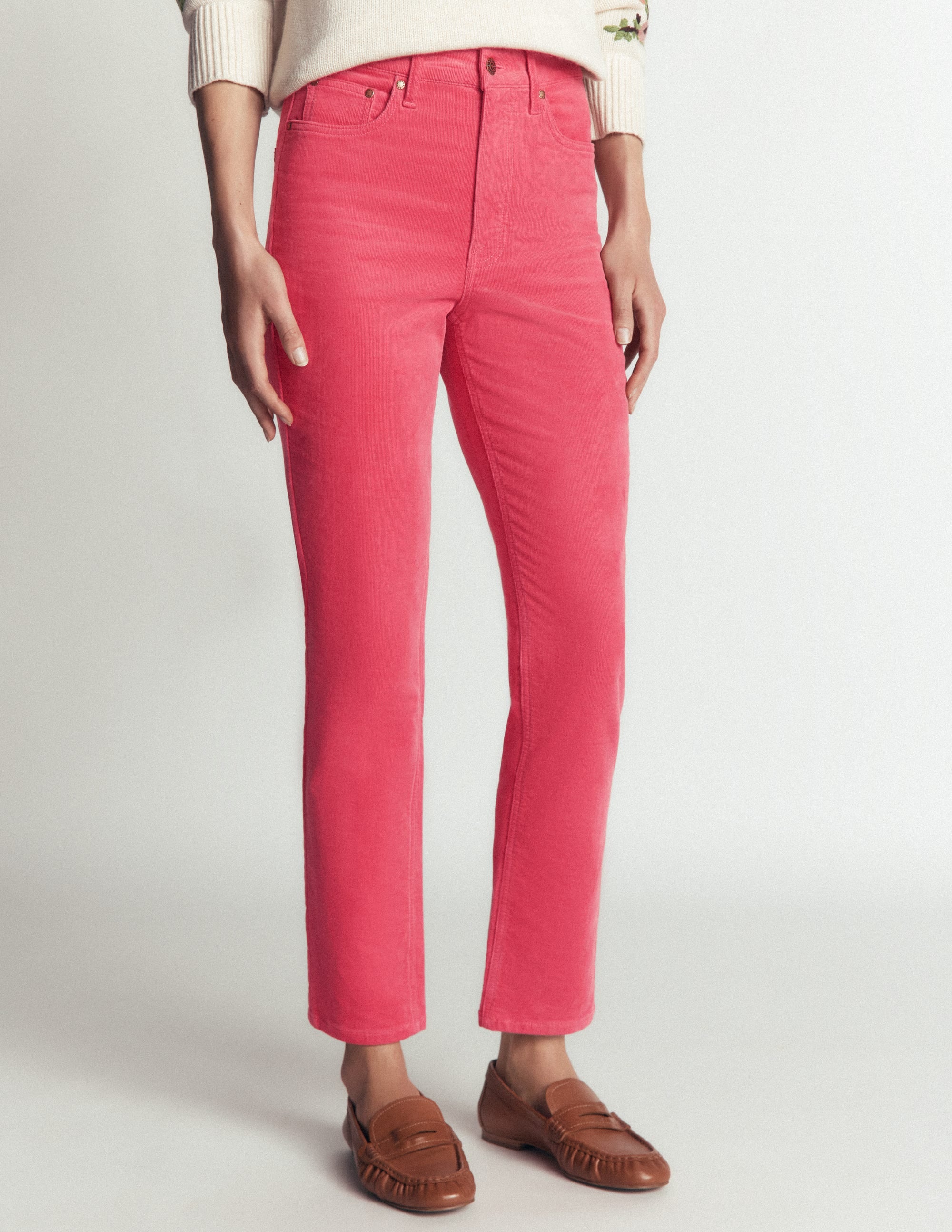 Schmal geschnittene Cord-Jeans mit hohem Bund-Stechpalmenbeere - Image 5