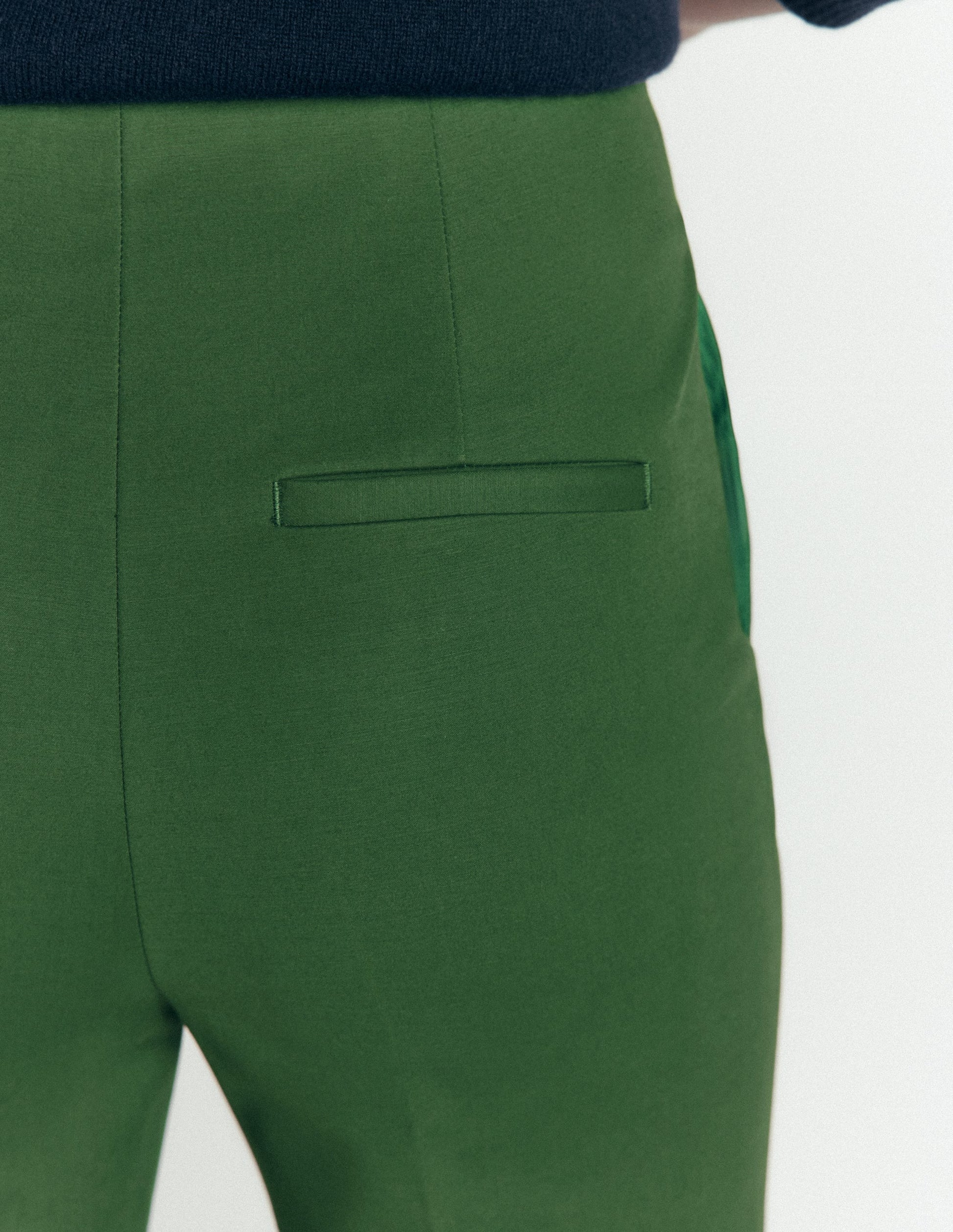 Schmal geschnittene Baumwollhose-Jagdgrün-5