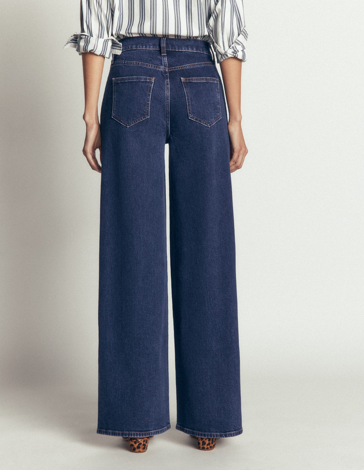 Hoch geschnittene Jeans mit weitem Bein-Indigo Waschung-3