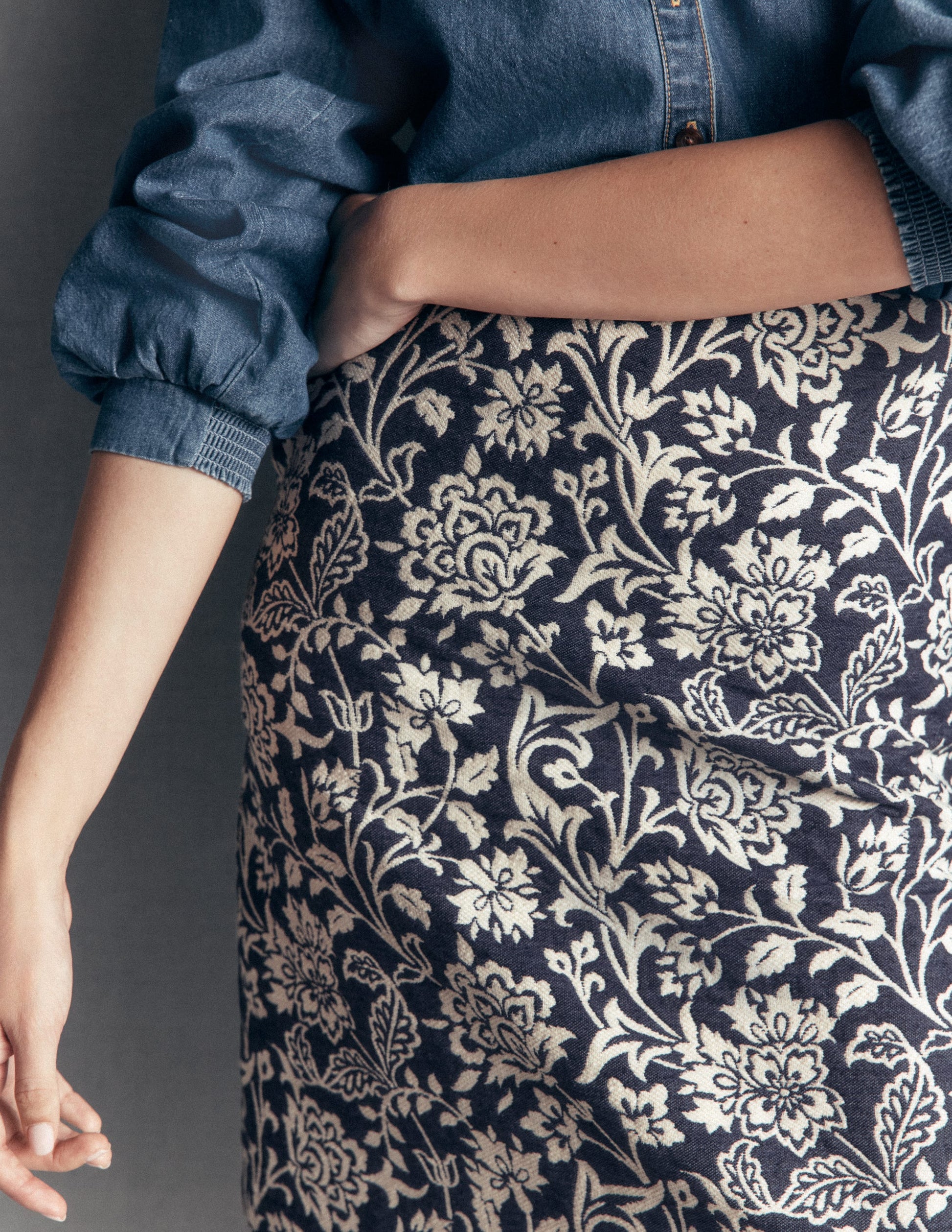 Jupe trapèze en jacquard-JACQUARD FLORAL-3