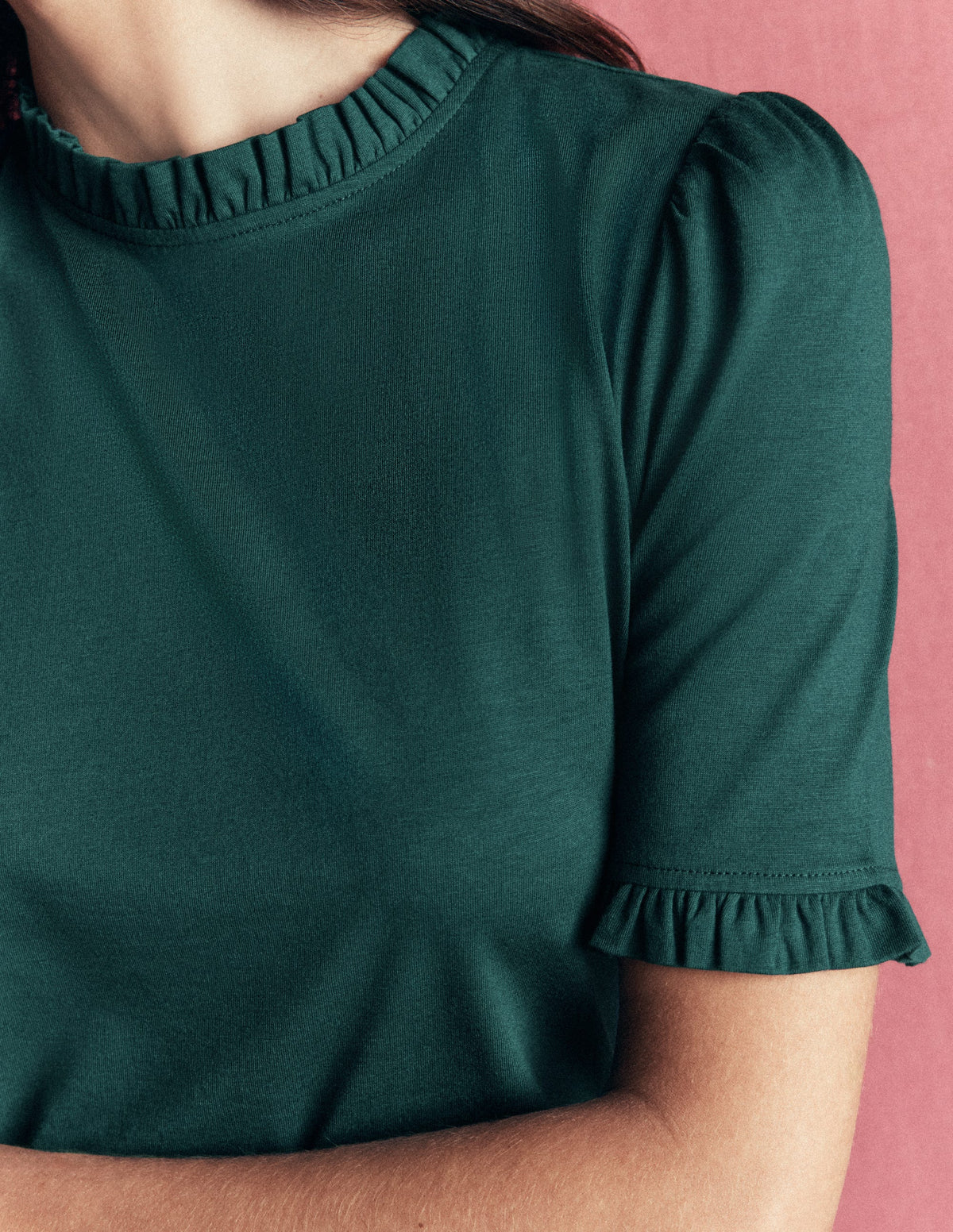 Superweiches T-Shirt mit Rüschendetail-Seegras - Image 2