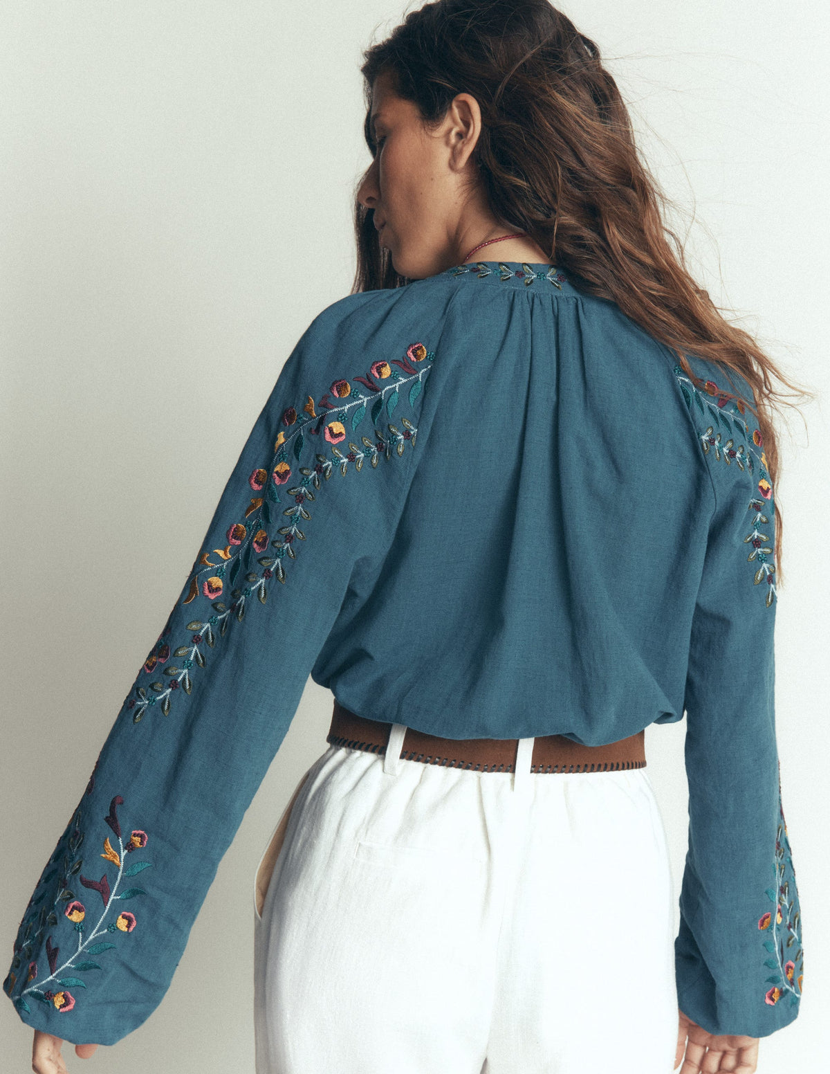 Besticktes Raglan-Oberteil-Blau-3