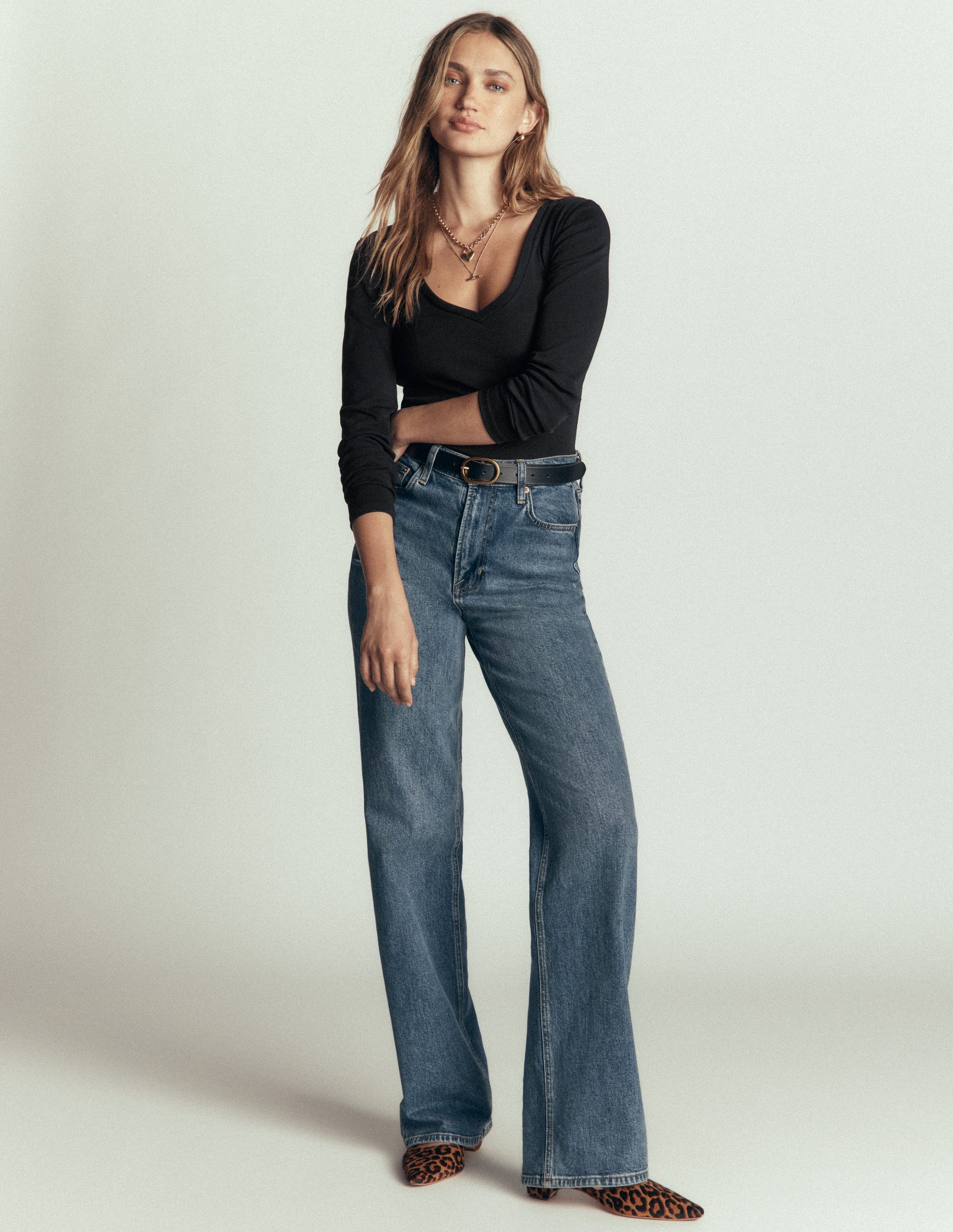 Annie Essential V Neck Top-Black-4